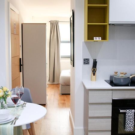 Deluxe And Modern Studio Apartment In Sydenham ロンドン エクステリア 写真
